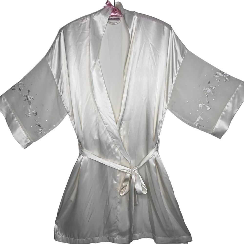 Valerie Stevens White Satin Kimono Sleeves Short Robe Size S Lace Trim Silky